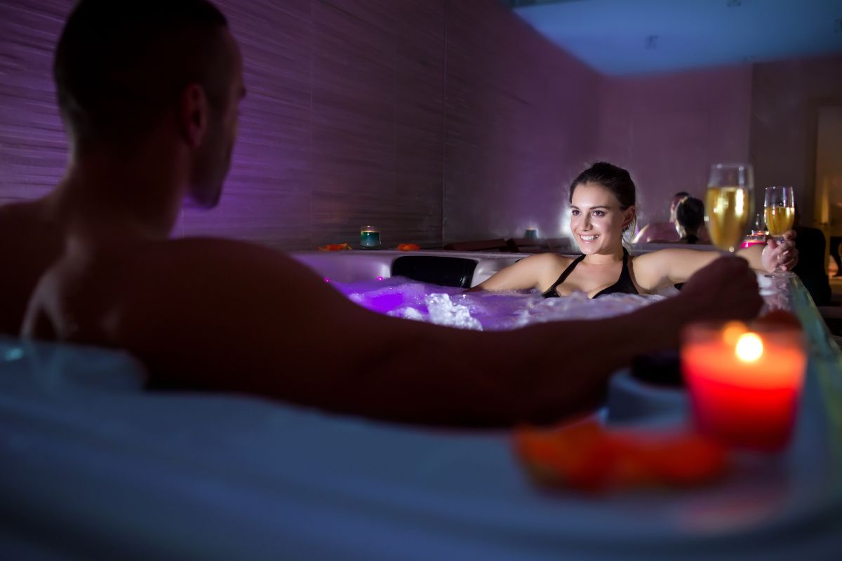 love-room-abymes-jacuzzi